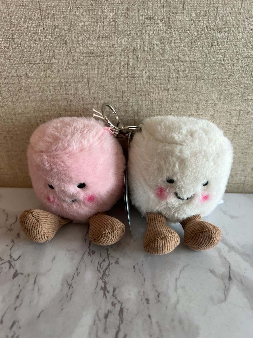 Jellycat Amuseables Pair of Marshmallows Bag Charm Keyring 100% authentic - Picture 2 of 8